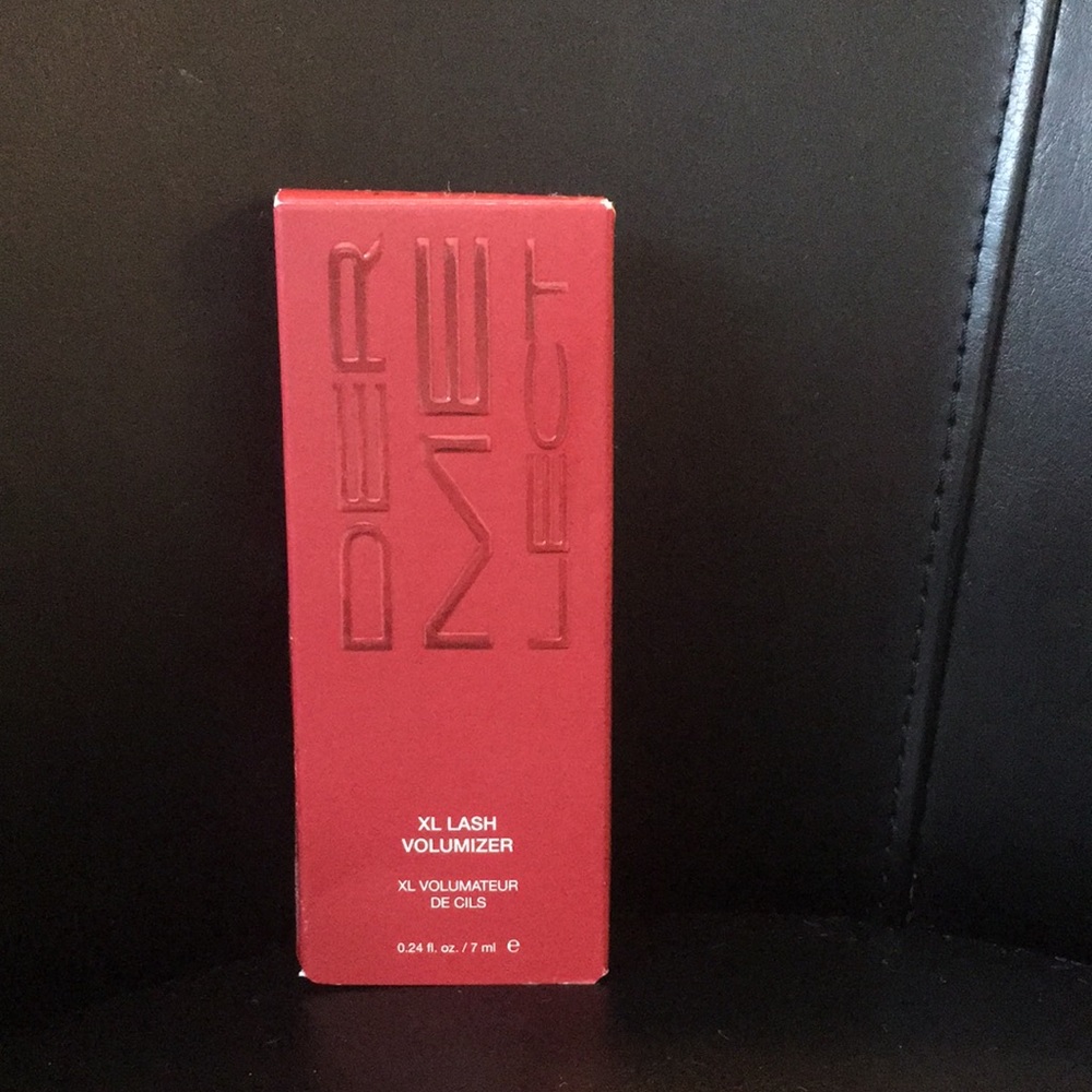 Dermelect XL Lash Volumizer.